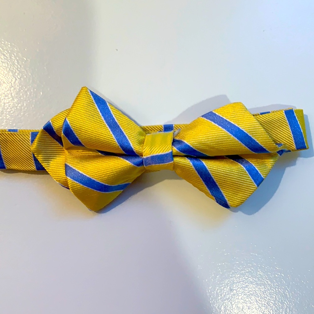 Boys bow tie
